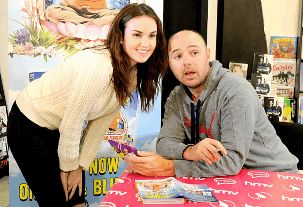 Karl Pilkington Wife