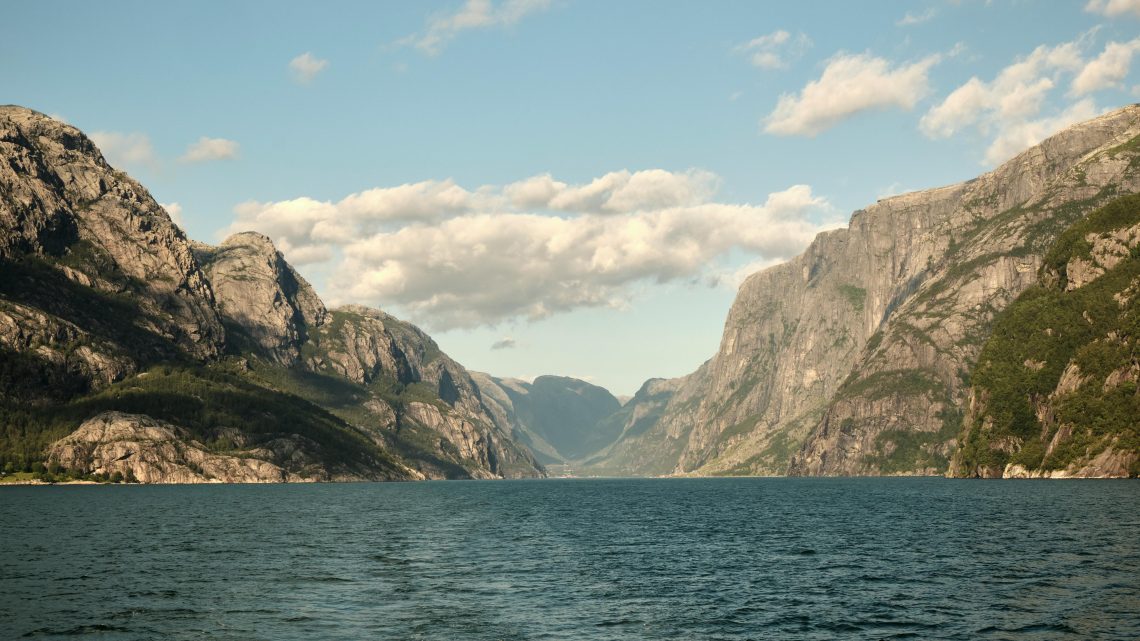Seasonal Cruise Picks: Best Times of Year to Sail the Norwegian Fjords