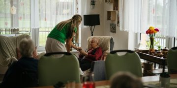 How Adult Children Can Compare Assisted Living Communities With Confidence