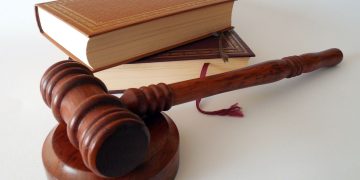 Commercial Litigation Services For Businesses and Organizations