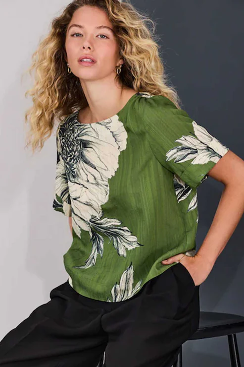 Western Summer Fashion Essentials for Women in Hot Weather