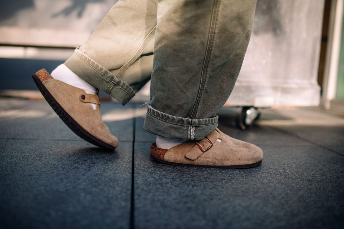 Suede on the Shoulder: The Texture That Makes Everyday Outfits Feel Finished