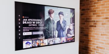 The Growing Convenience of Watching Romanian Television Online